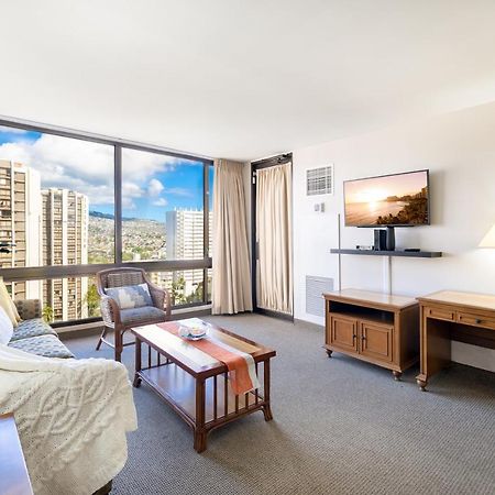 Beautiful Mountain View In Waikiki Sunset With Parking Apartment Honolulu Bagian luar foto
