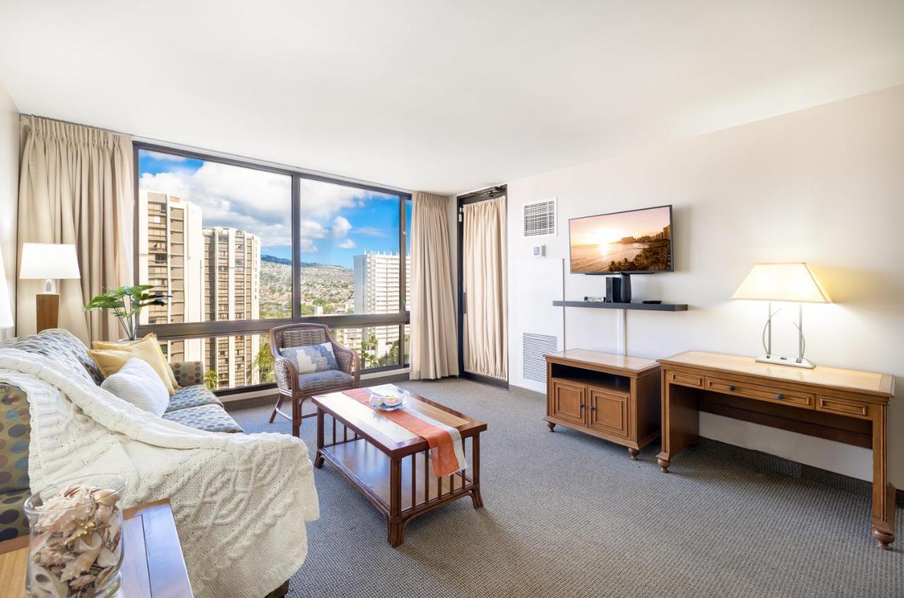 Beautiful Mountain View In Waikiki Sunset With Parking Apartment Honolulu Bagian luar foto