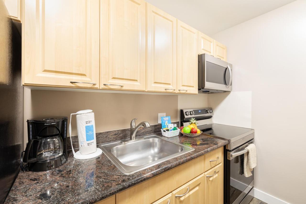 Beautiful Mountain View In Waikiki Sunset With Parking Apartment Honolulu Bagian luar foto