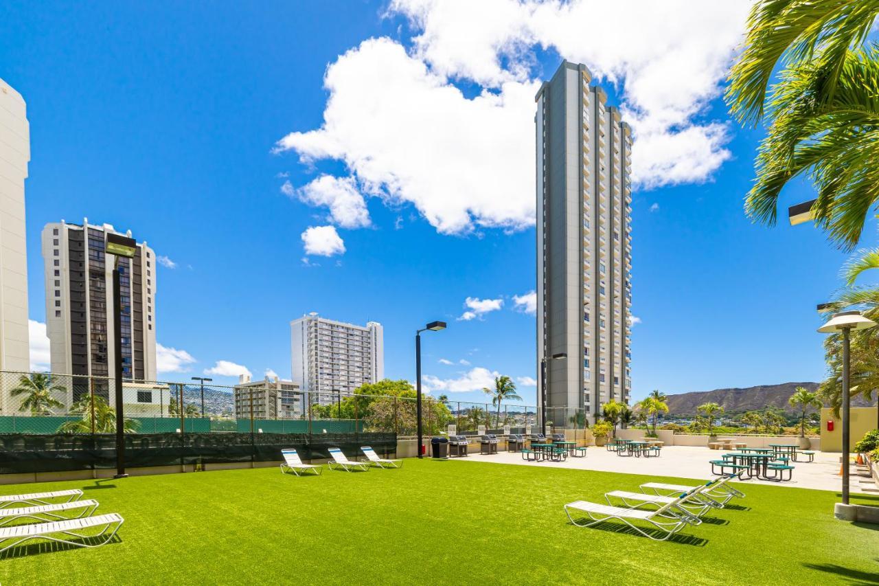 Beautiful Mountain View In Waikiki Sunset With Parking Apartment Honolulu Bagian luar foto